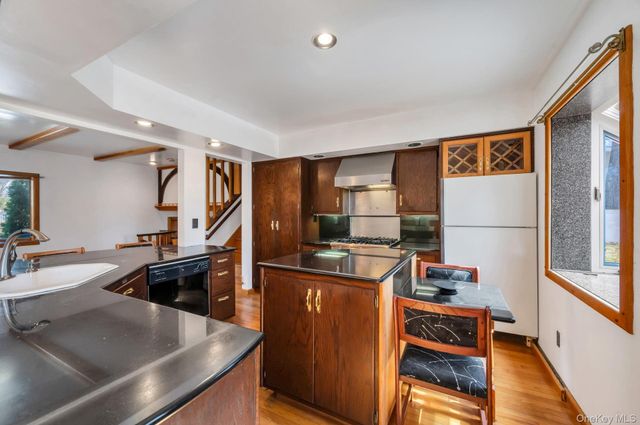 14 Sloane Avenue, Staten Island, NY 10306