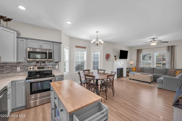 106 Shagbark Court, Jacksonville, NC 28546