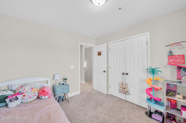 106 Shagbark Court, Jacksonville, NC 28546