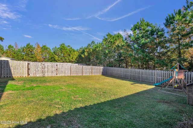 106 Shagbark Court, Jacksonville, NC 28546