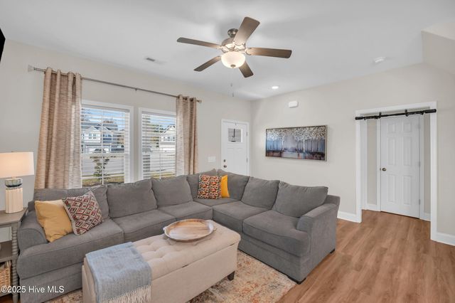 106 Shagbark Court, Jacksonville, NC 28546