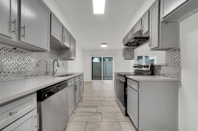 2240 Tarpley Road 374, Carrollton, TX 75006