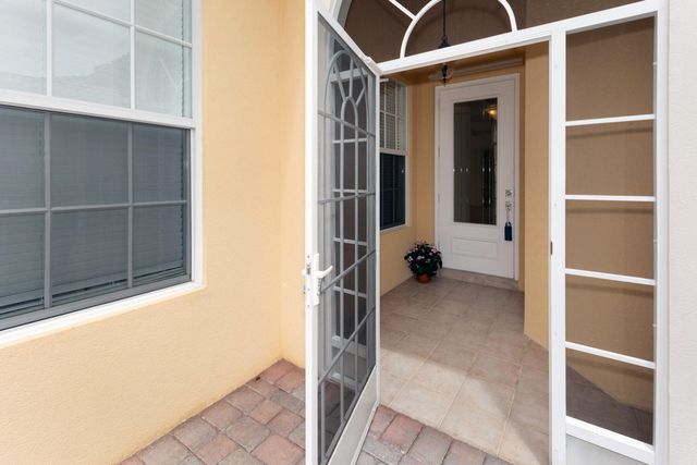 4705 Dovehill Drive, Palm Beach Gardens, FL 33418