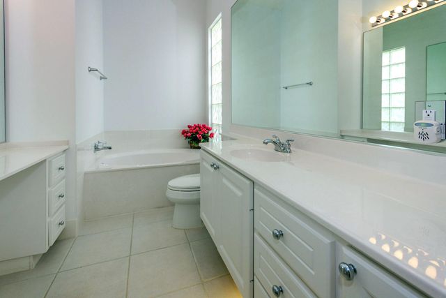 4705 Dovehill Drive, Palm Beach Gardens, FL 33418