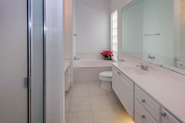 4705 Dovehill Drive, Palm Beach Gardens, FL 33418