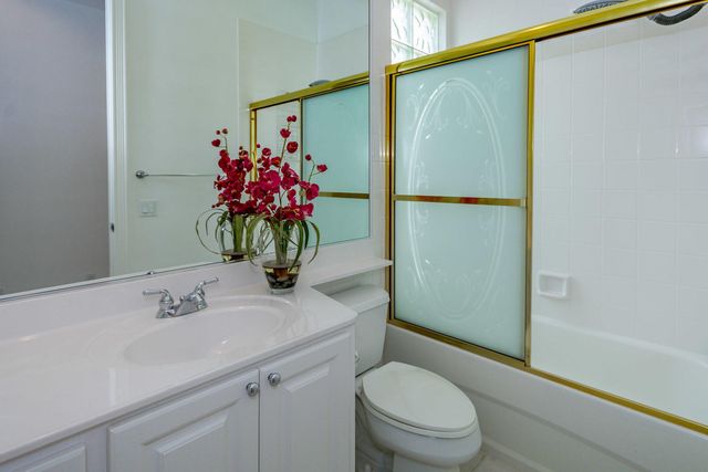4705 Dovehill Drive, Palm Beach Gardens, FL 33418