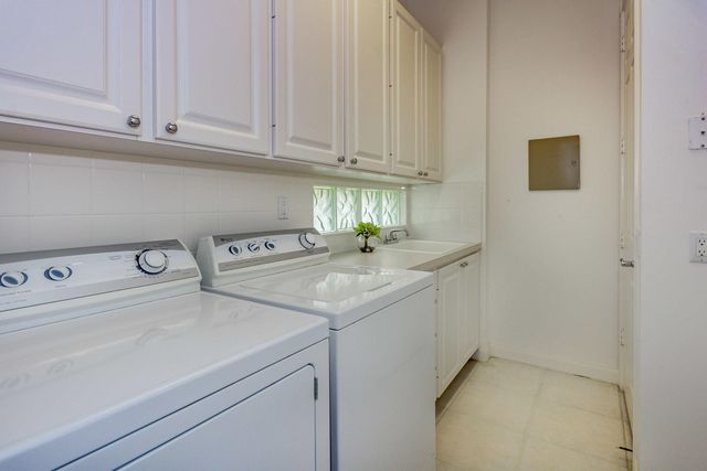 4705 Dovehill Drive, Palm Beach Gardens, FL 33418