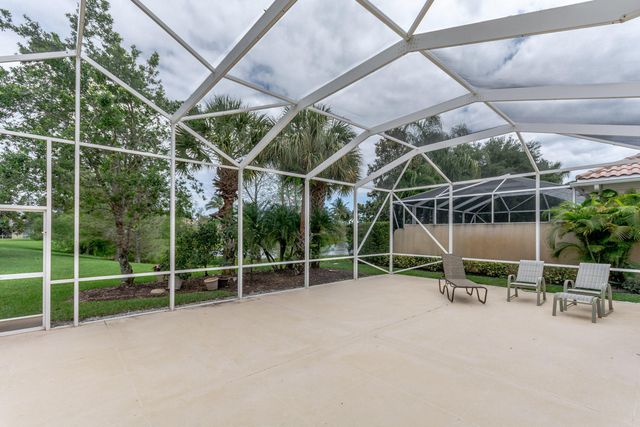 4705 Dovehill Drive, Palm Beach Gardens, FL 33418