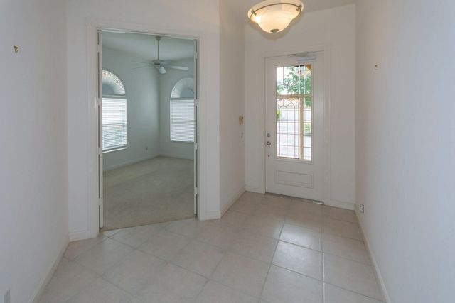4705 Dovehill Drive, Palm Beach Gardens, FL 33418