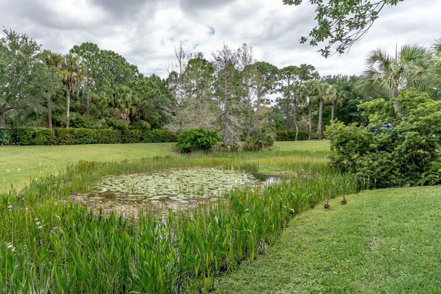 4705 Dovehill Drive, Palm Beach Gardens, FL 33418