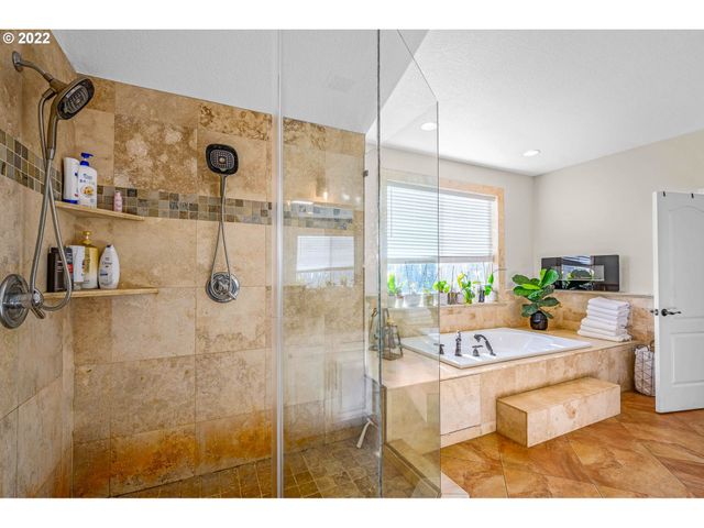 381 PANDA Rd, Washougal, WA 98671