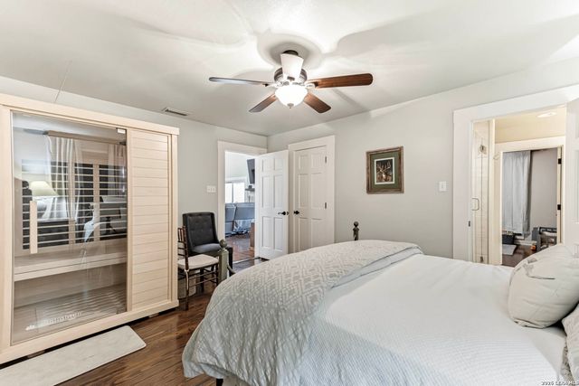 975 FLYING R RANCH RD E, Spring Branch, TX 78070