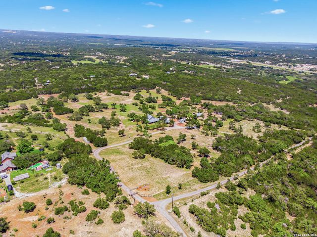 975 FLYING R RANCH RD E, Spring Branch, TX 78070