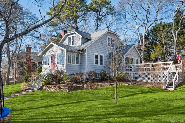 6 Private Row, Hampton Bays, NY 11946
