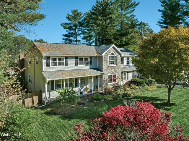 3 Sweetbriar Lane, Queensbury, NY 12804