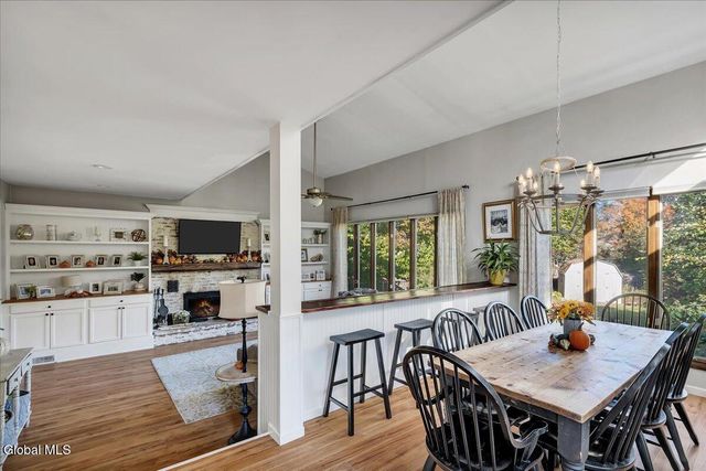 3 Sweetbriar Lane, Queensbury, NY 12804