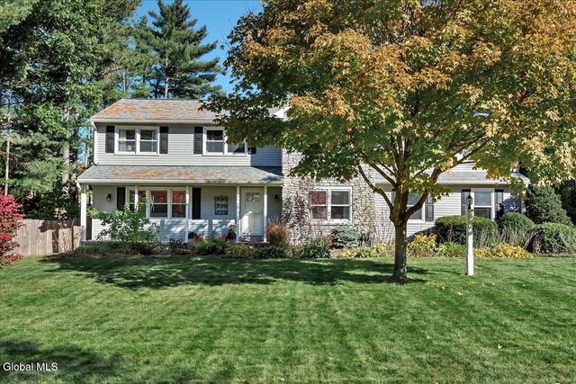 3 Sweetbriar Lane, Queensbury, NY 12804