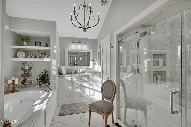 3 Sweetbriar Lane, Queensbury, NY 12804