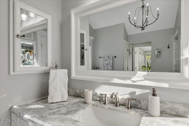 3 Sweetbriar Lane, Queensbury, NY 12804