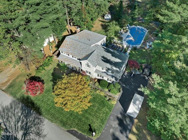 3 Sweetbriar Lane, Queensbury, NY 12804