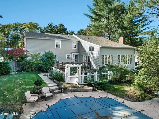 3 Sweetbriar Lane, Queensbury, NY 12804