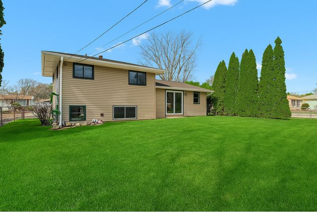 16779 92nd Avenue, Orland Hills, IL 60487