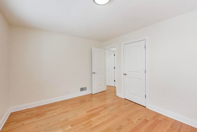 8628 Kimball Avenue, Skokie, IL 60076