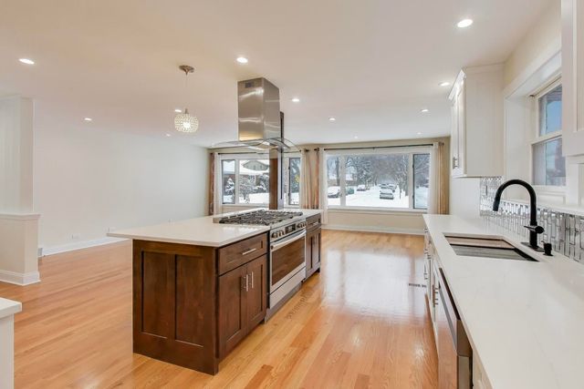 8628 Kimball Avenue, Skokie, IL 60076