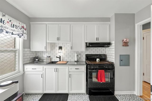 12975 Ward Street, Southgate, MI 48195