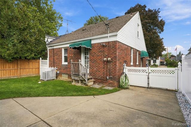 12975 Ward Street, Southgate, MI 48195