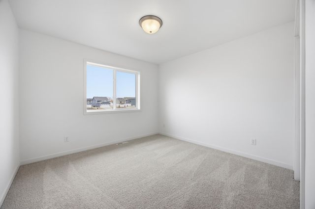 2414 38th Avenue S, Moorhead, MN 56560