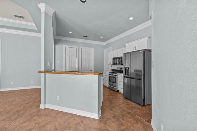 1205 Mountain View DR, San Marcos, TX 78666