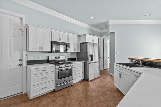 1205 Mountain View DR, San Marcos, TX 78666