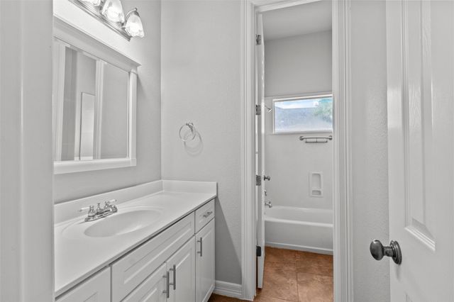 1205 Mountain View DR, San Marcos, TX 78666