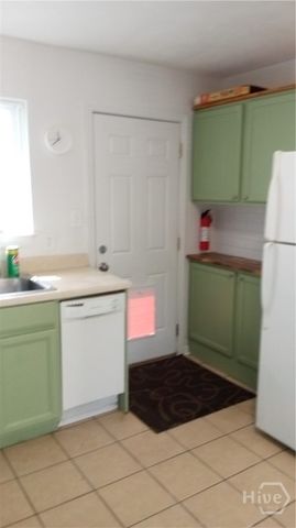 31 Stirling Street, Savannah, GA 31401