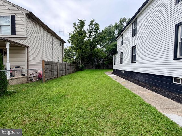 19 W MADISON ST, Paulsboro, NJ 08066