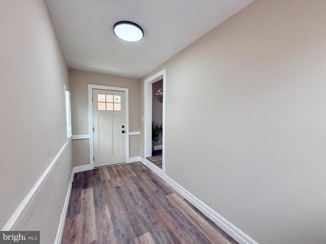 19 W MADISON ST, Paulsboro, NJ 08066