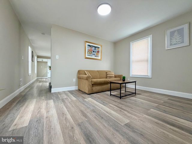 19 W MADISON ST, Paulsboro, NJ 08066