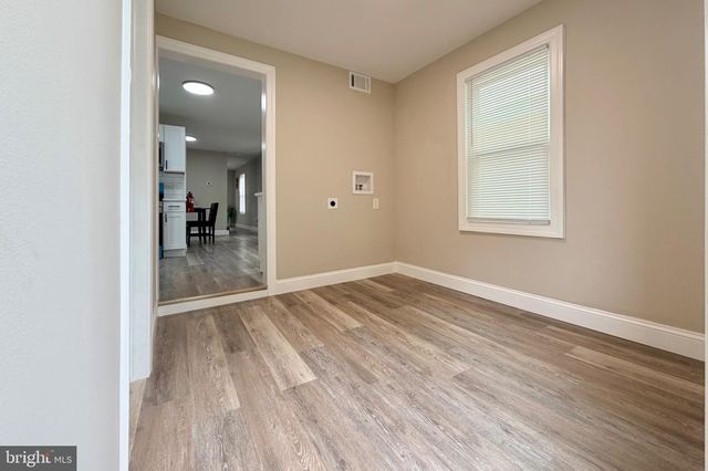 19 W MADISON ST, Paulsboro, NJ 08066