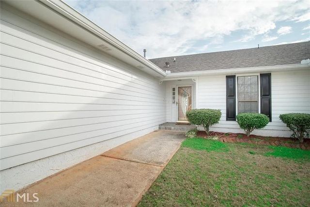 11058 Hunters Lane, Hampton, GA 30228