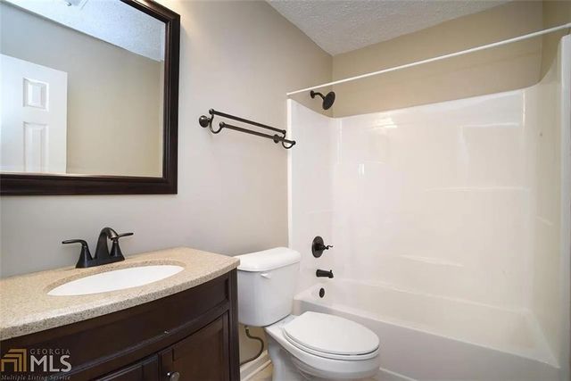 11058 Hunters Lane, Hampton, GA 30228