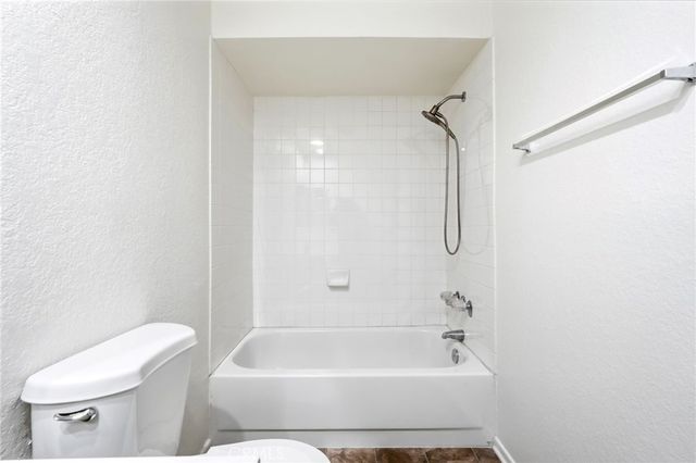 7625 Reseda 202, Reseda, CA 91335