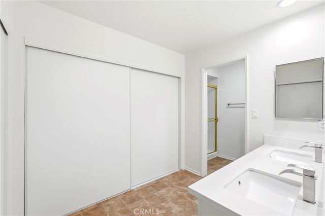 7625 Reseda 202, Reseda, CA 91335