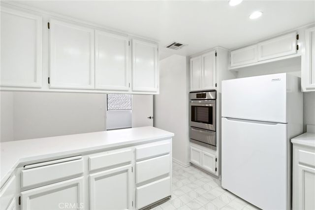 7625 Reseda 202, Reseda, CA 91335