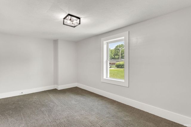 105 E Jennings Avenue, South Bend, IN 46614