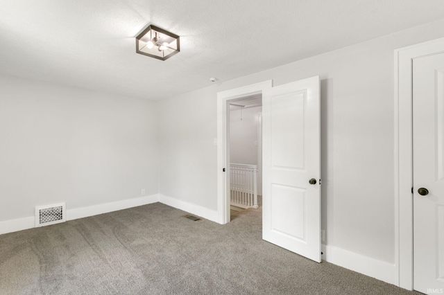 105 E Jennings Avenue, South Bend, IN 46614
