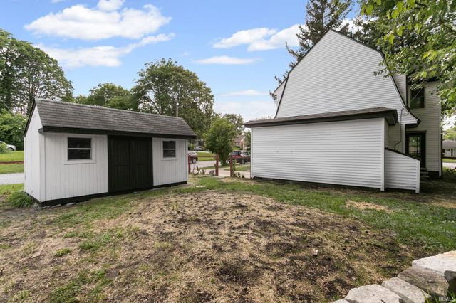 105 E Jennings Avenue, South Bend, IN 46614