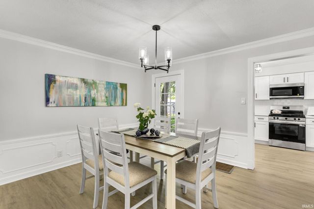 105 E Jennings Avenue, South Bend, IN 46614