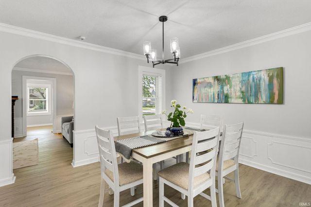 105 E Jennings Avenue, South Bend, IN 46614