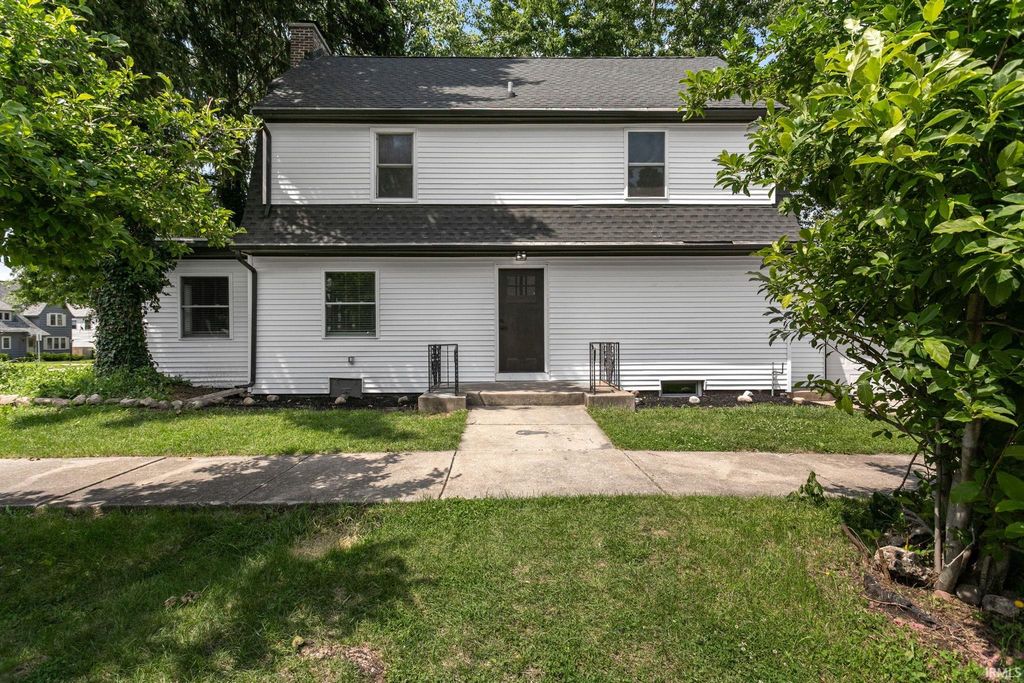 105 E Jennings Avenue, South Bend, IN 46614